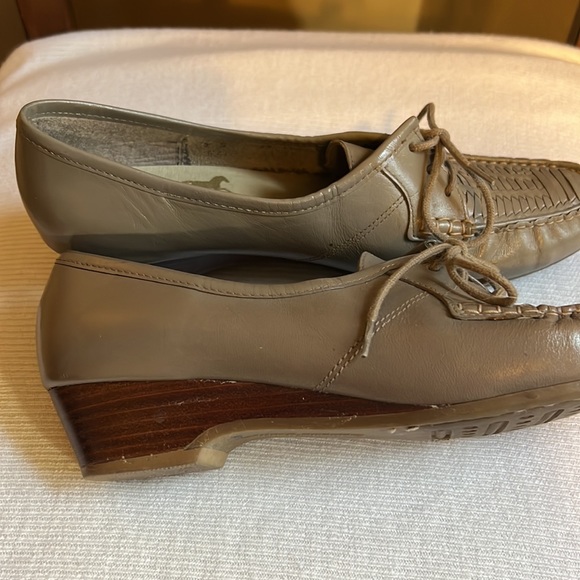 Old Maine Trotters 8B Taupe Excellent Condition - Picture 5 of 6